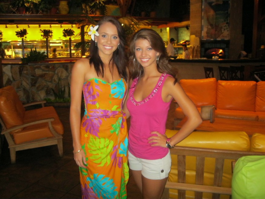Miss Oklahoma, Betty Thompson, with Miss Hawaii